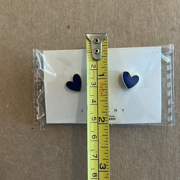 NWT Dainty heart earrings are deep blue with gold tone metal & post style backs - Picture 6 of 6